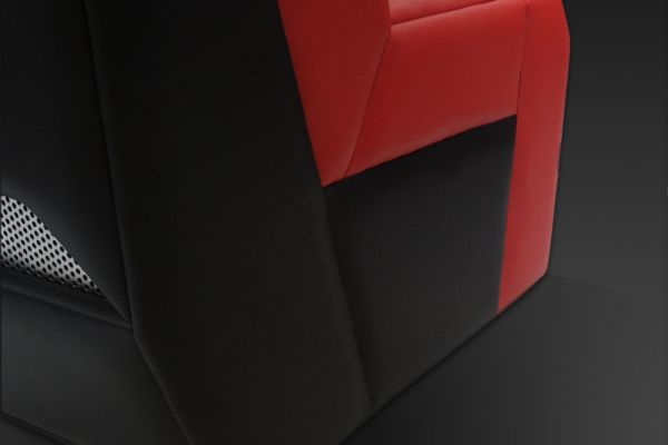 GS-Cobra motion simulator, enclosed mechanics for a slick look