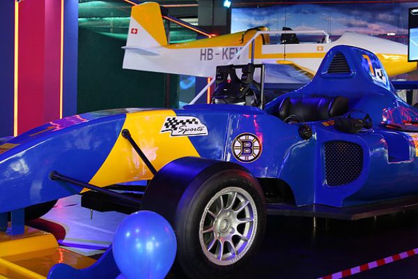 GS-105 GSeat Motion simulator, integrated in F1 model