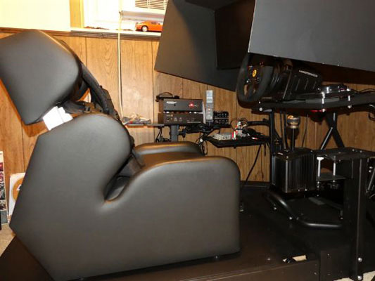 GS-105 GSeat Motion Simulator setup with wooden DIY cockpit